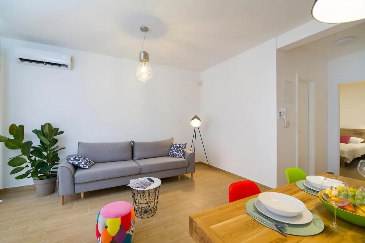 Apartments Bulli Trogir