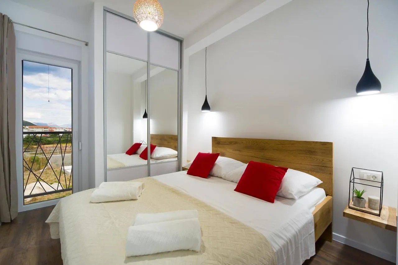 Apartments Bulli Trogir Croatia