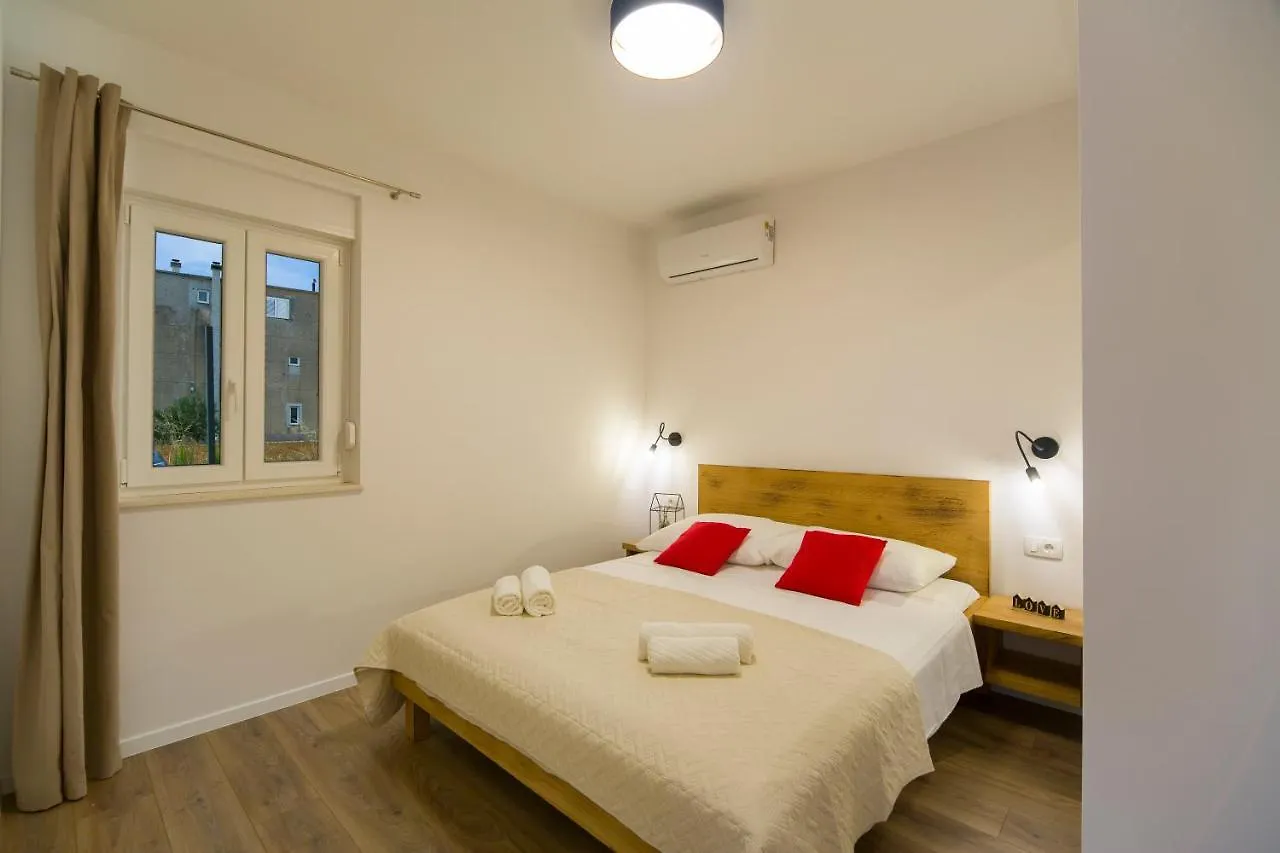 Apartments Bulli Trogir