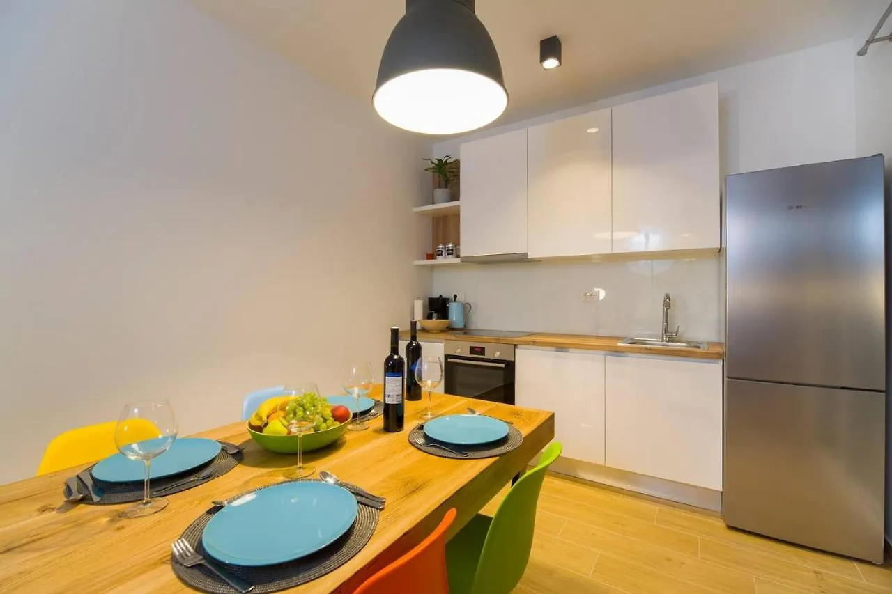 Apartments Bulli Trogir