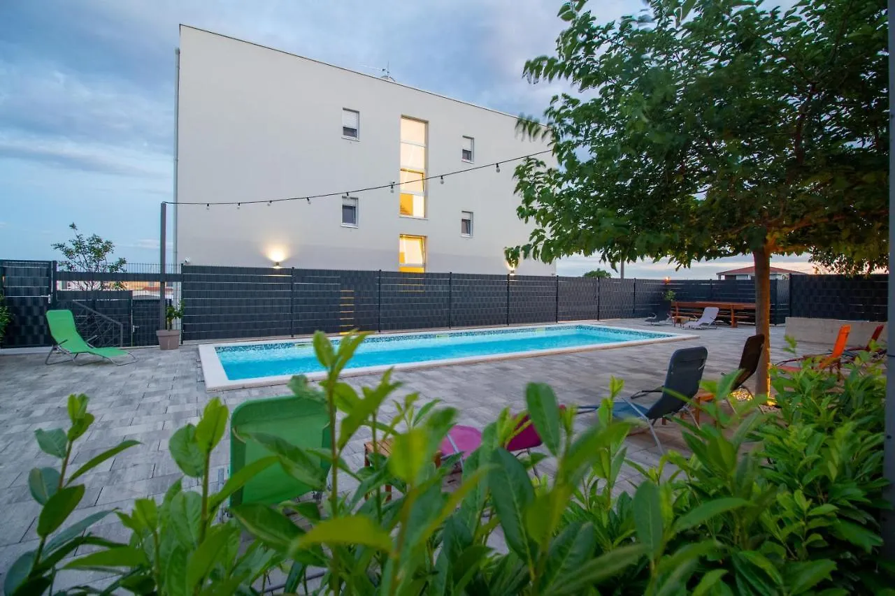 Apartments Bulli Trogir 0*,