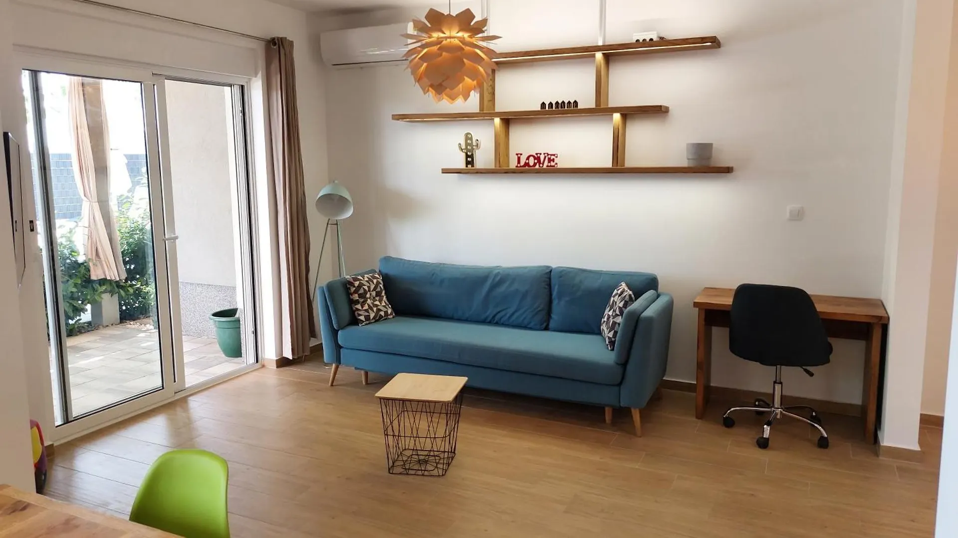 Apartments Bulli Trogir 0*,