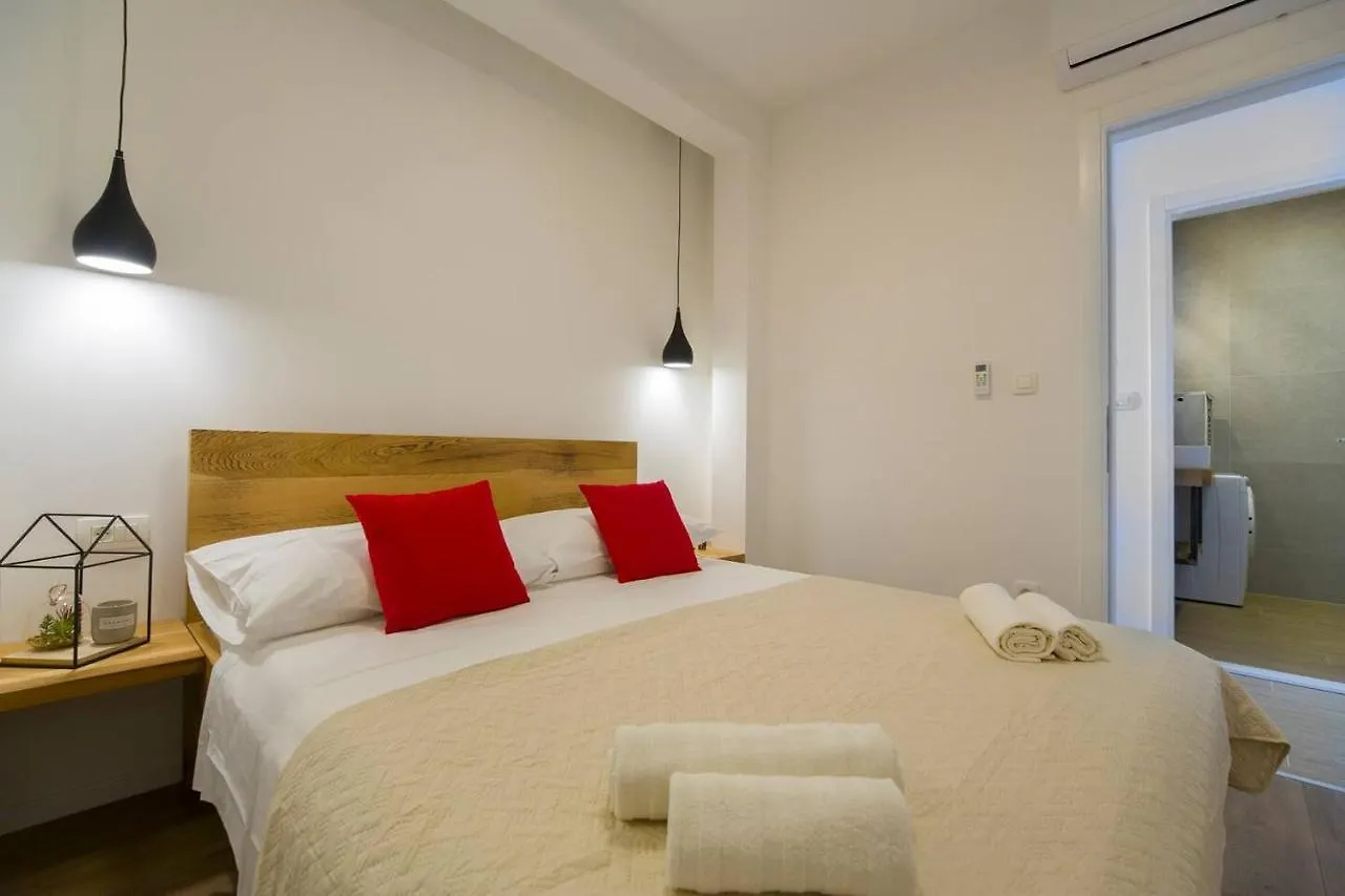 Apartments Bulli Trogir