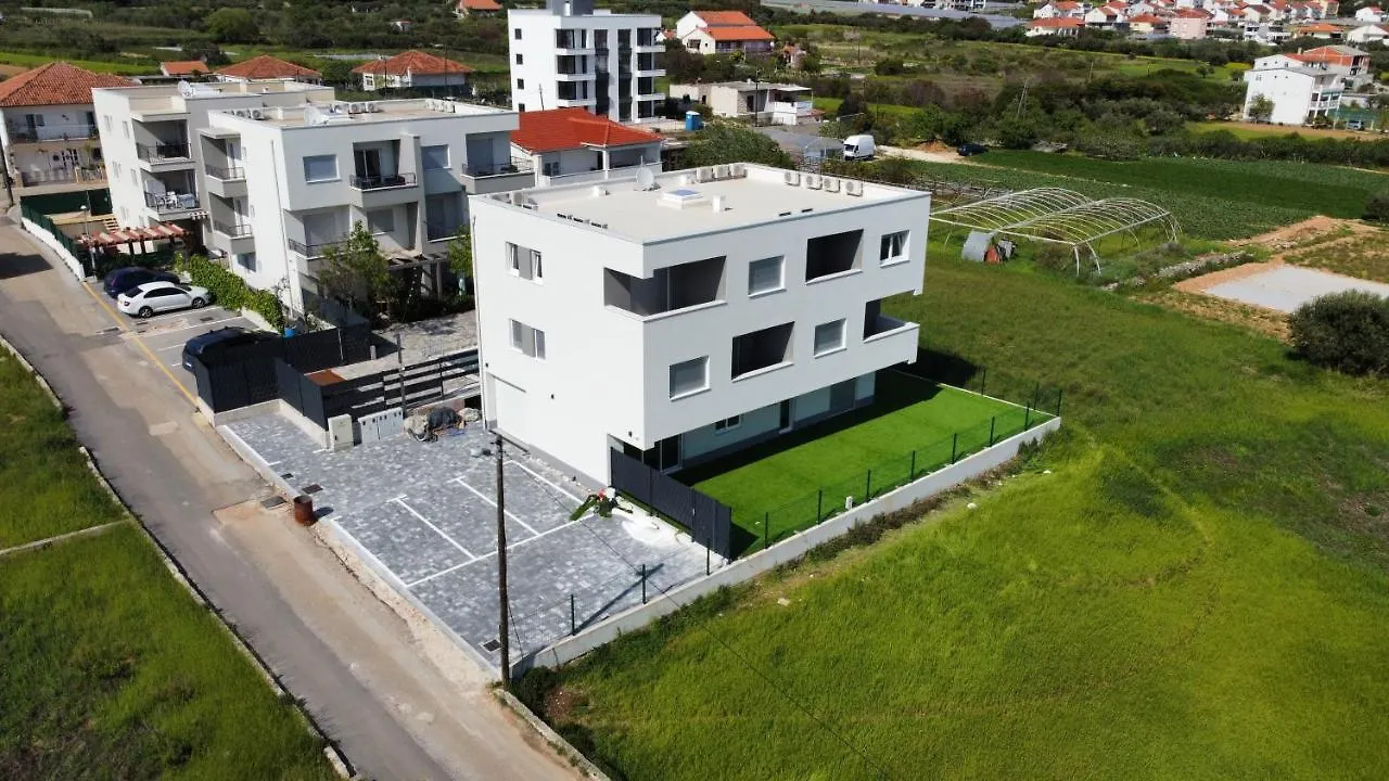 Apartments Bulli Trogir